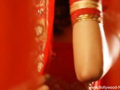 Bollywood Queen Of Erotic Dance Sexy MILF
